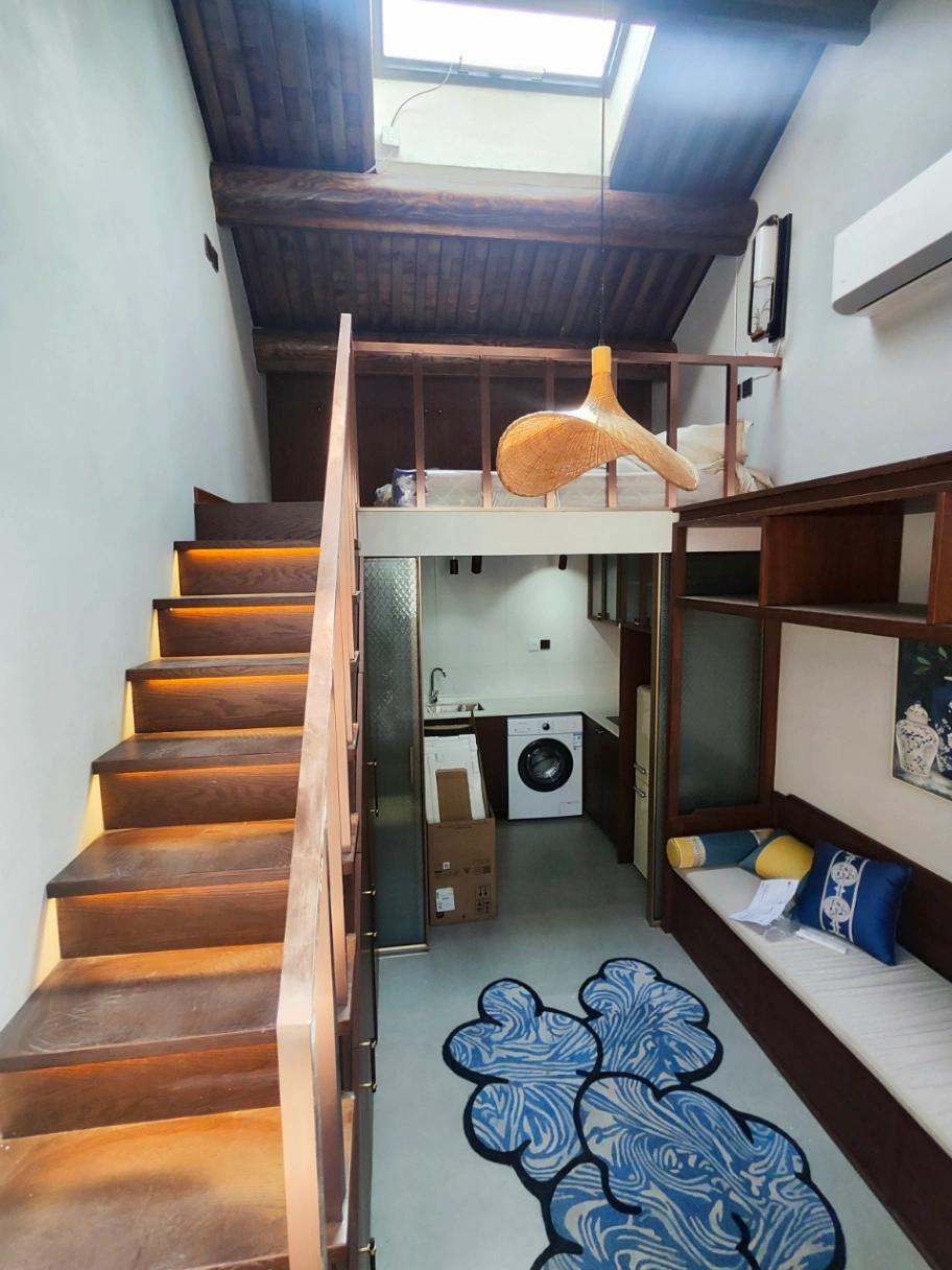 Houhai, Duplex Studio, Alleyway, Motorized Window