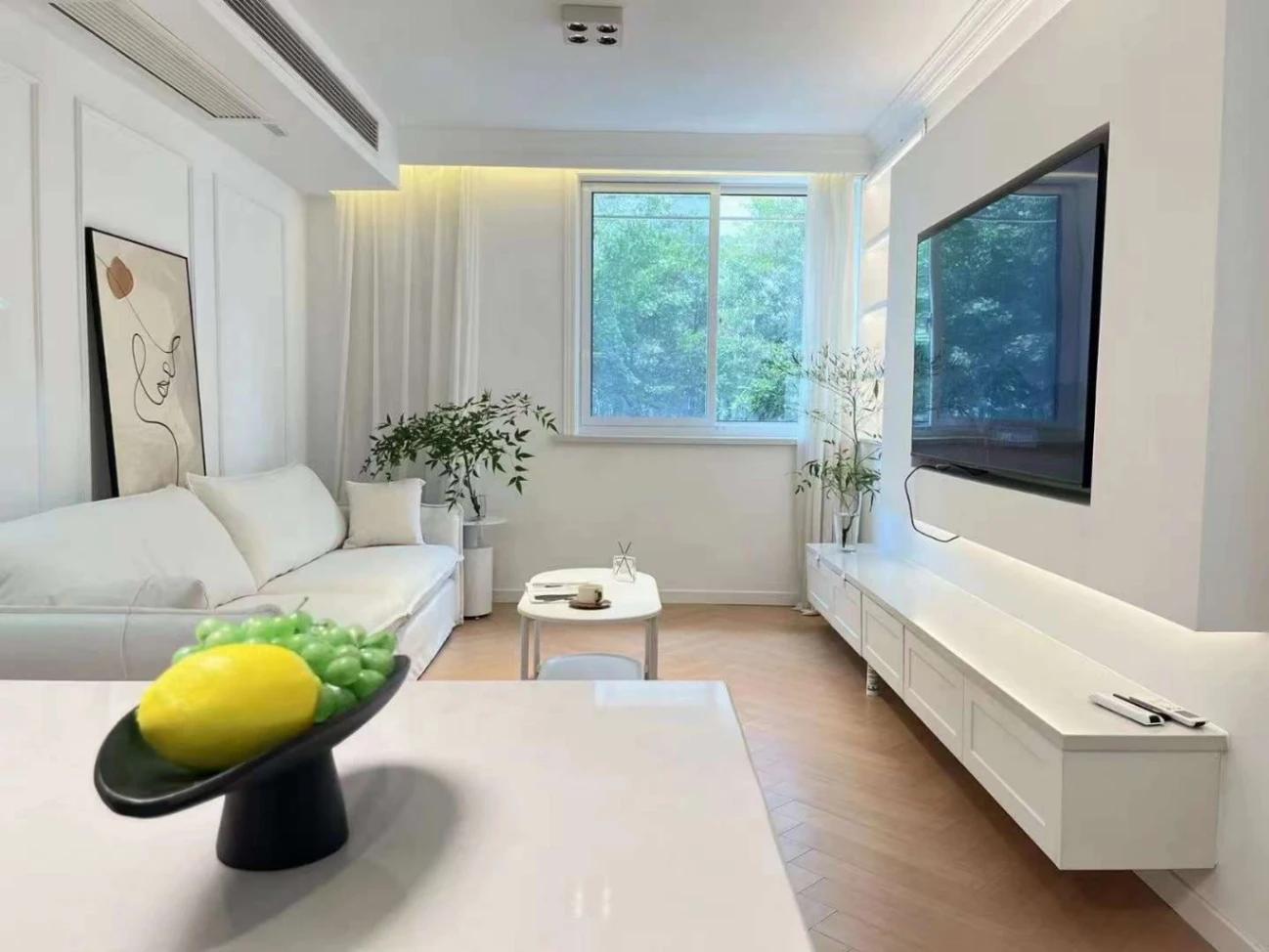 Xujiahui, South-facing studio, Near Subway, Fully furnished, 2nd floor