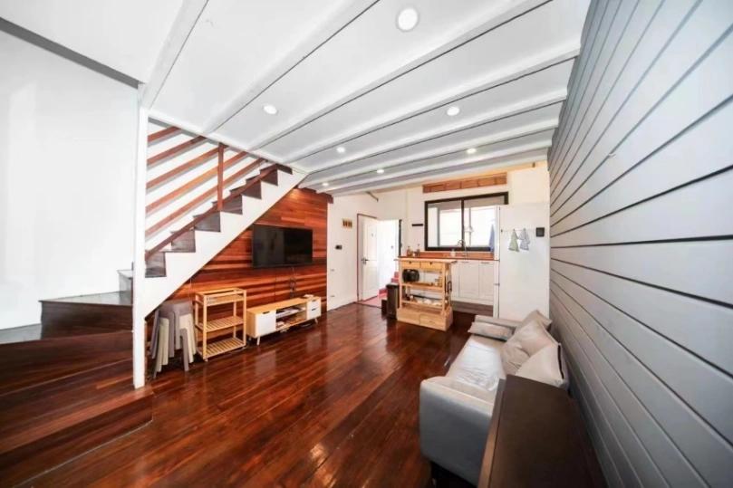 Near Jing'an Temple, 3 bedrooms, 2 living rooms, 2 bathrooms + outdoor terrace