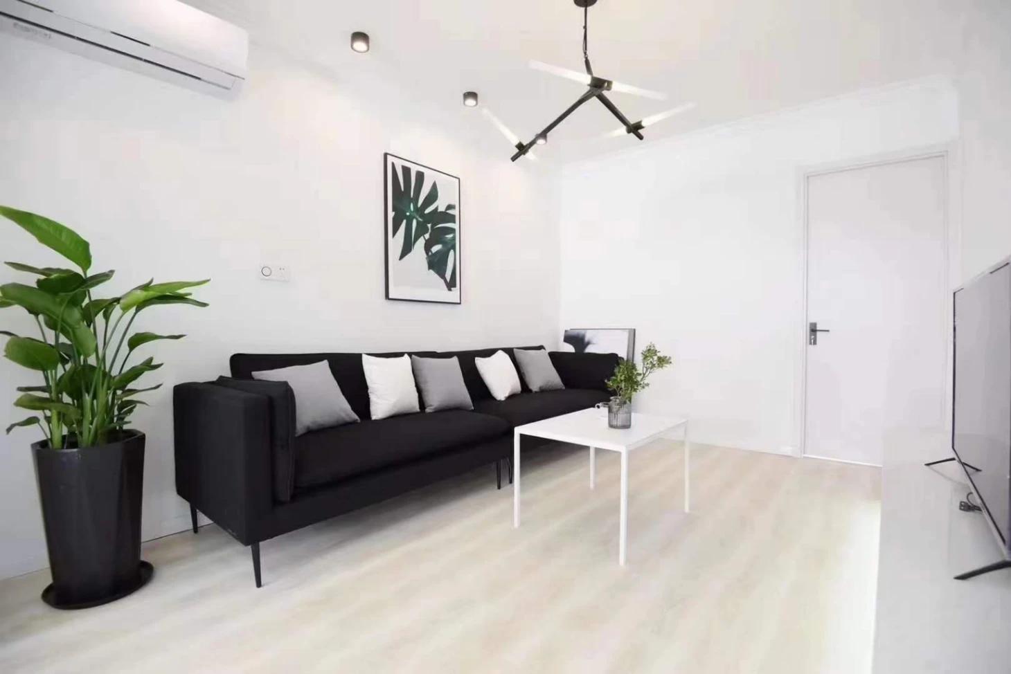 Zhongshan Park, Spacious 2 bedrooms and living room, Line 2/3/4