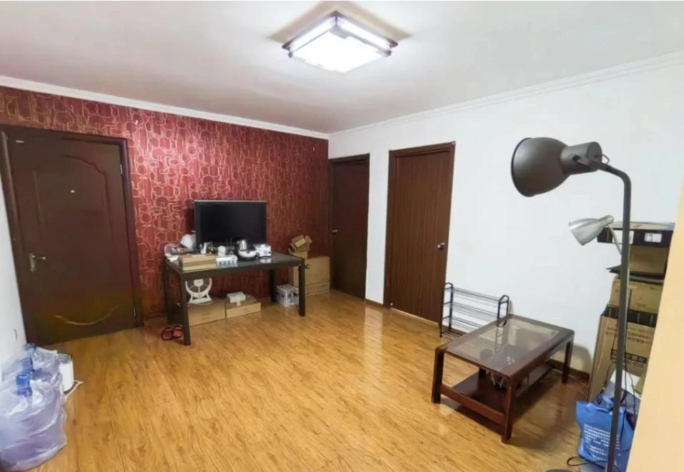 Wudaokou, Master Bedroom, Southeast facing, 4br 2bt, Sharehouse
