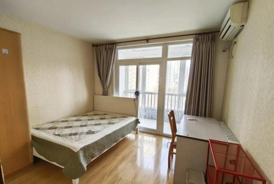 Wudaokou, Balcony Room, Fully Furnished with Appliances, Sharehouse