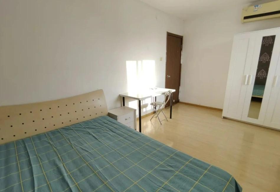 Wudaokou, Clean Large bedroom, West-facing, Share house