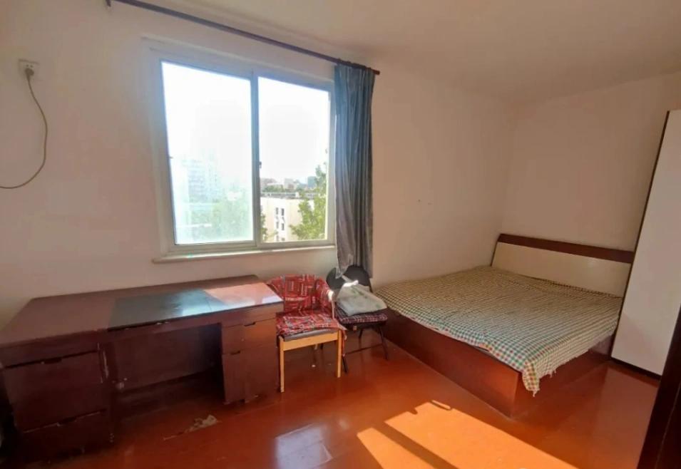 Wudaokou, Large room, West-facing, Share house