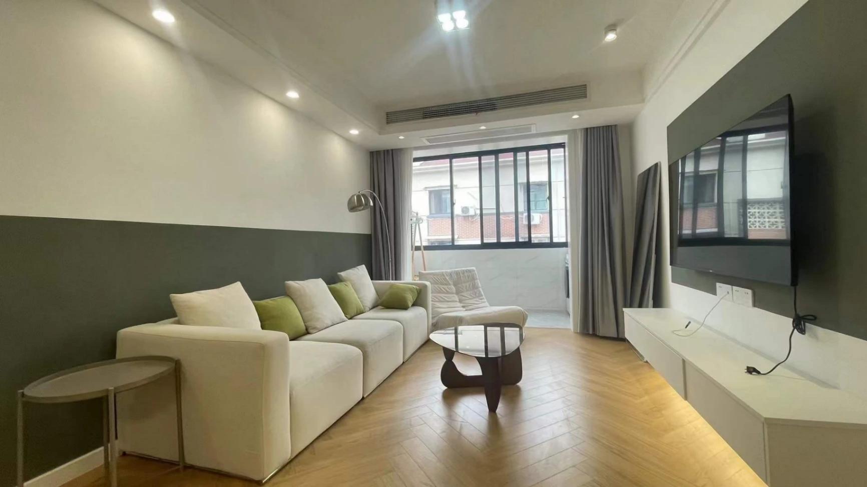 Jiangsu Road Station, Spacious Studio, Fully Furnished, Lines 2/11