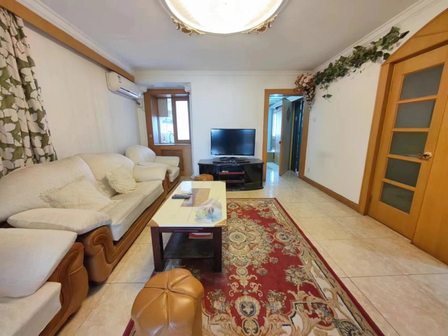 Xinjiekou, Newly Renovated 3brs, Middle floor