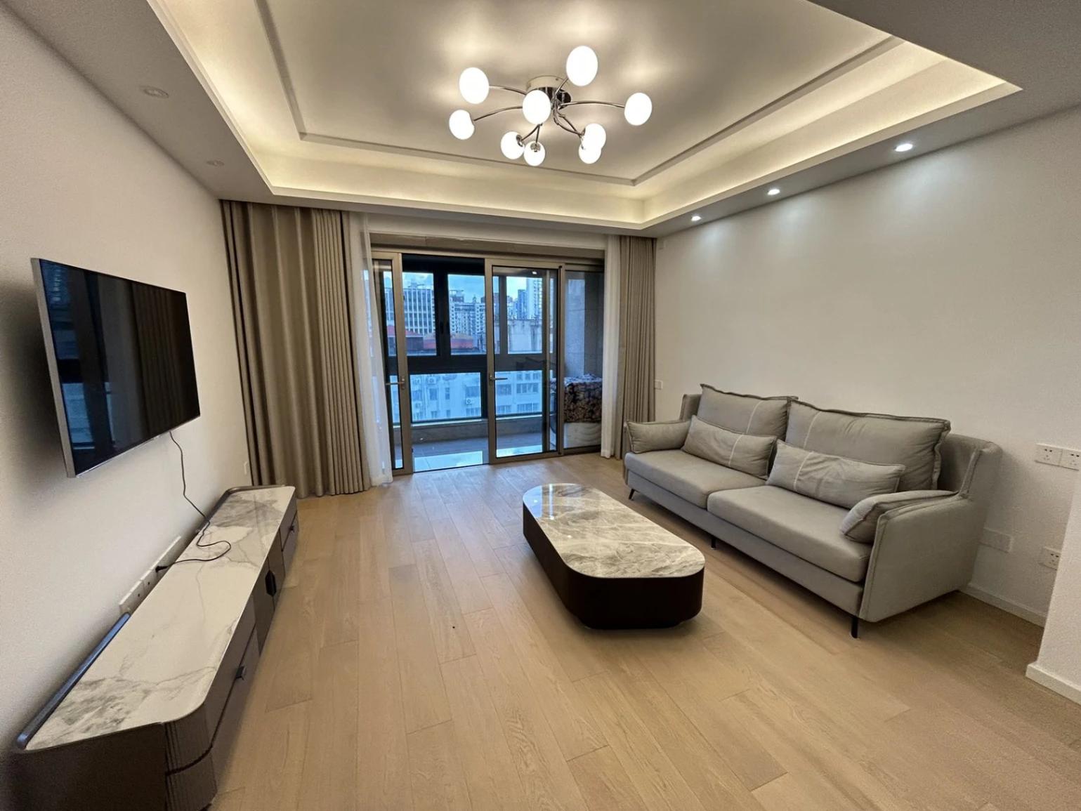 Century Avenue, 2 brs, 2 bts, 2 living rooms, Fully Furnished, Recently Renovated