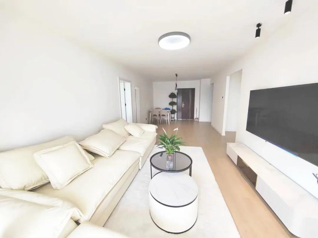 Wudaokou, 3brs, East-facing, 7th floor, Fully Furnished