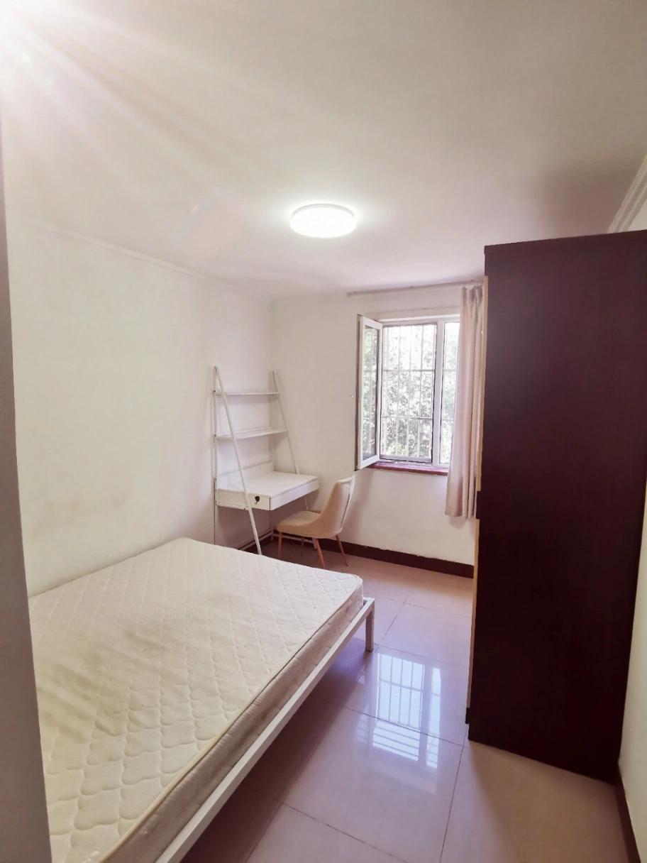 Huilongguan, Well -Lit Bedroom, Shared house
