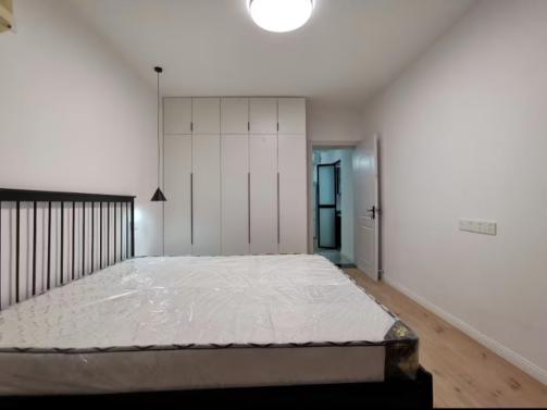 SJTU, Newly Renovated Studo, 1 living room, 5th floor