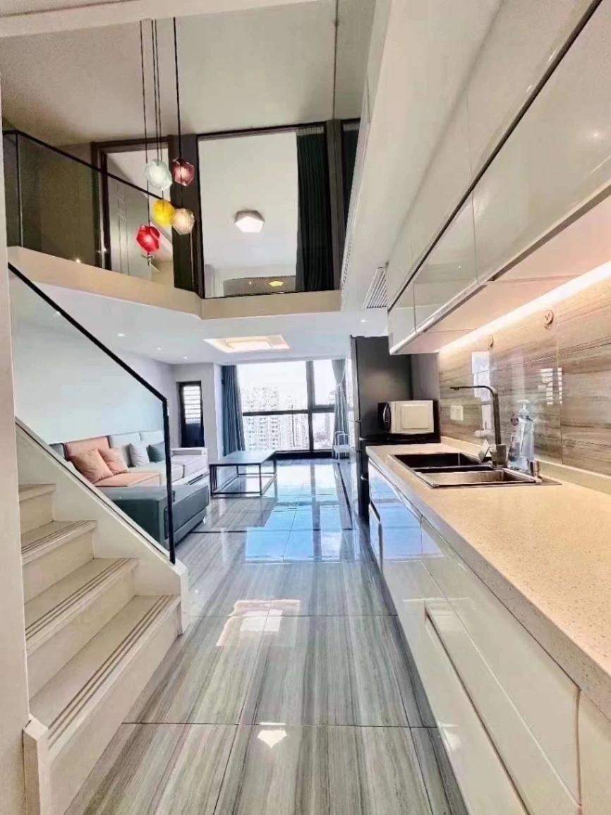 Xujiahui, 2 Bedrooms, 1 Livingroom, 1 Bathroom, 60㎡, Loft, Well Decorated, 