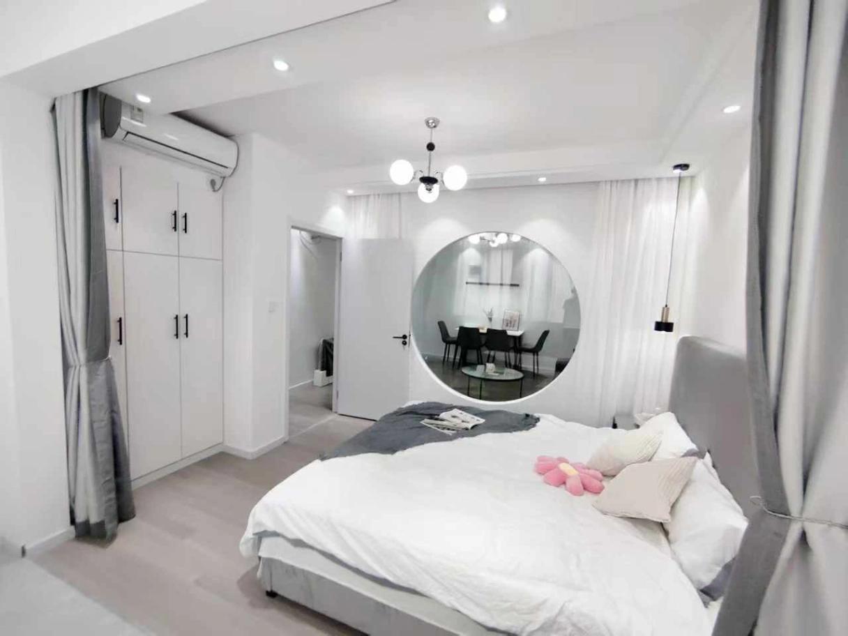 SHNU, 1 Spacious Bedroom, Modern Decorated, Near Subway