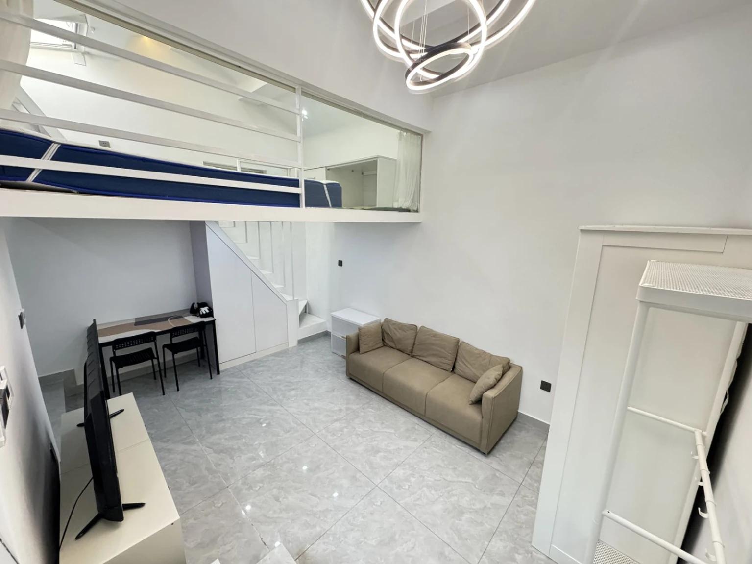 Nanluoguxiang, Zhonglou Bay Hutong 18, Loft, Hutong Apartment, Floor Heating