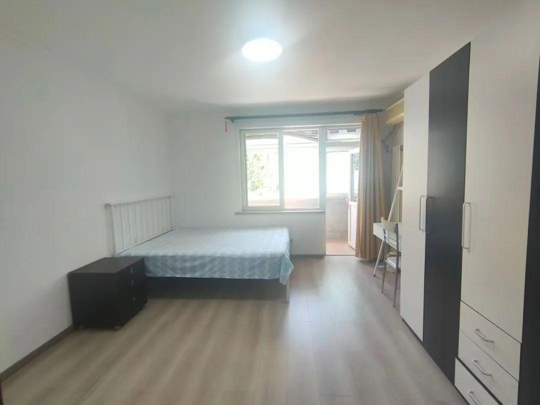 Wudaokou, No. 9 Jia, Xueyuan Road, 3 Bedrooms, North-South Ventilated, Fully Furnished
