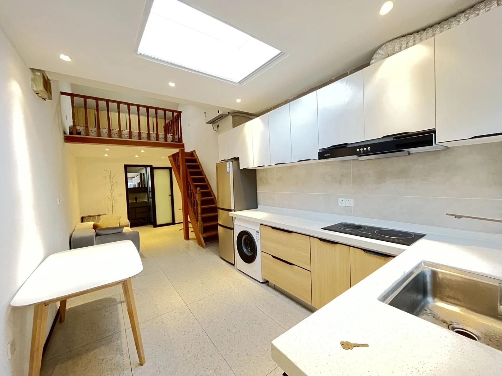 Dongsi, No.19 Qianliang Hutong, Duplex, Finely Decorated 1 Bedroom