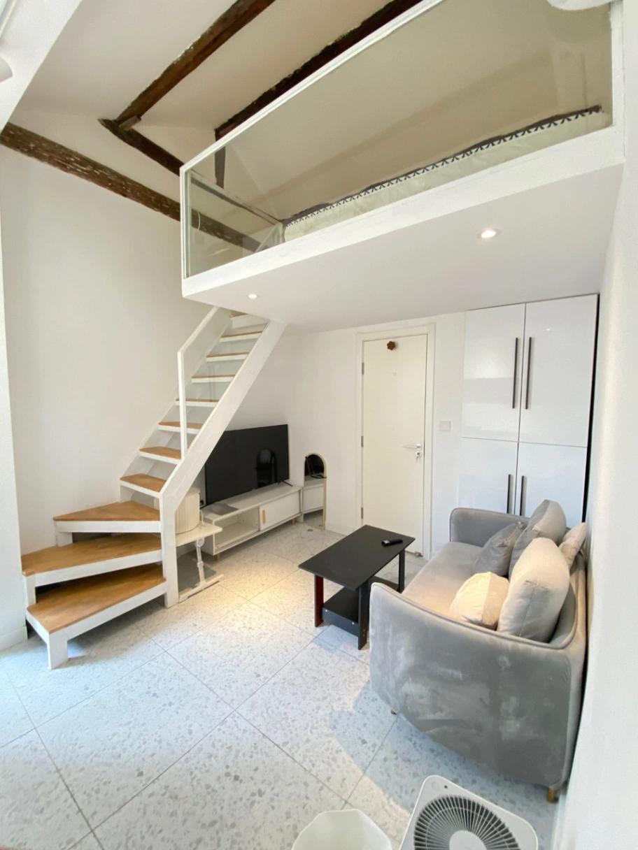 Beiluoguxiang, No. 51 Zhaofu Street, Well-decorated, Small 1 Bdr, Near Subway