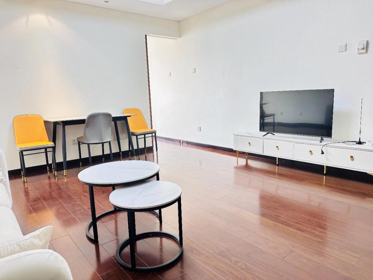 RUC, Aytherton International Apartment, 1 Bdr, 76㎡, East-facing, 18th floor