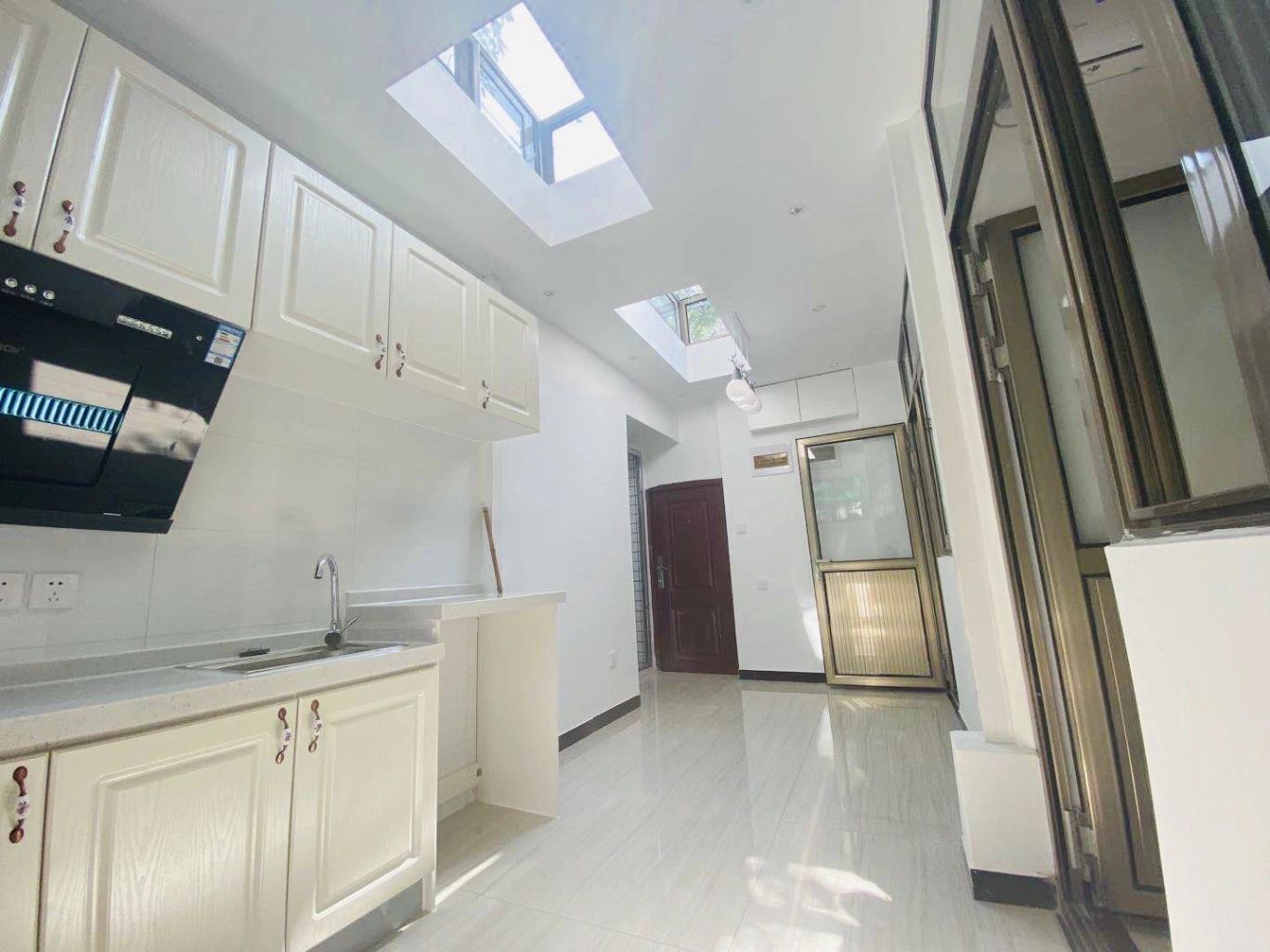 Nanluoguxiang, Gulou West Street, Large 2 Bds, Duplex, Large skylight