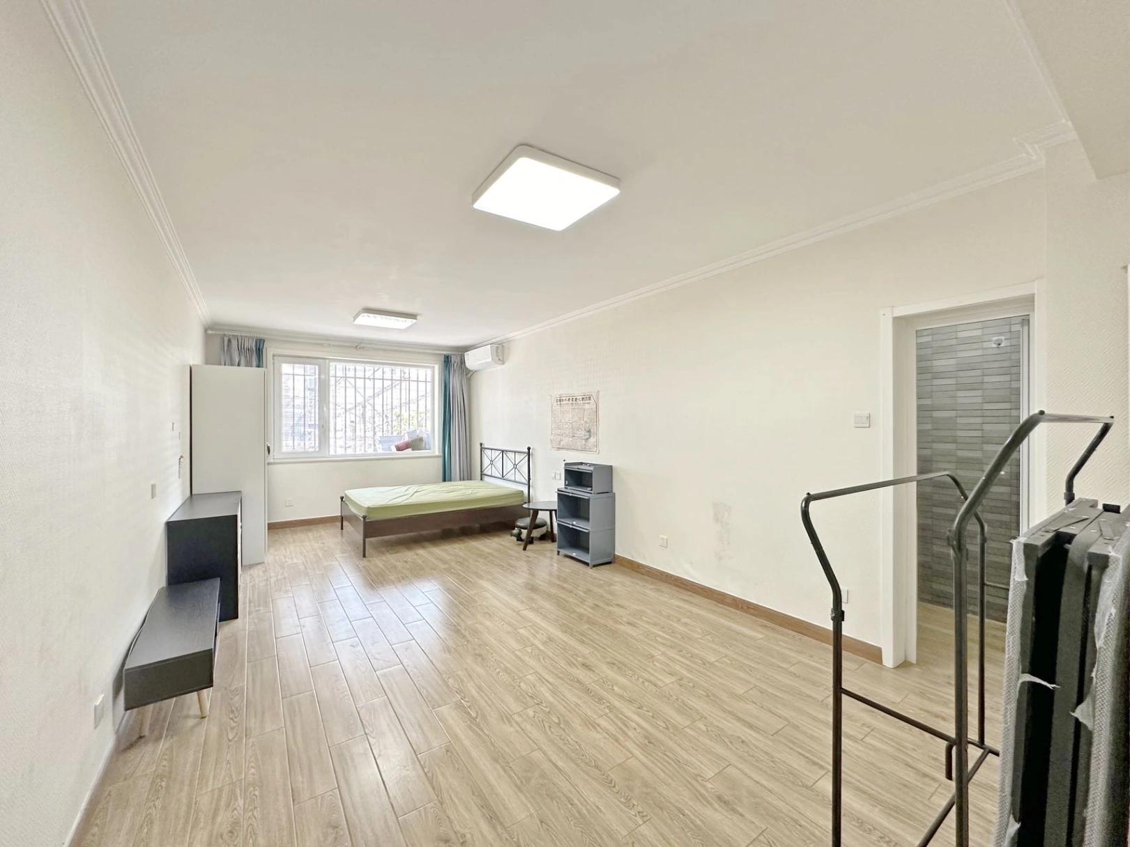 BFSU, Xinqidian Jiayuan No. 8, 1 Bdr, 60.74㎡, Middle Floor, South-Facing