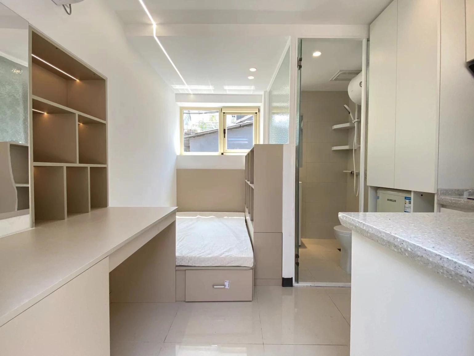 North Beihai, Shichahai area, 1 BDR