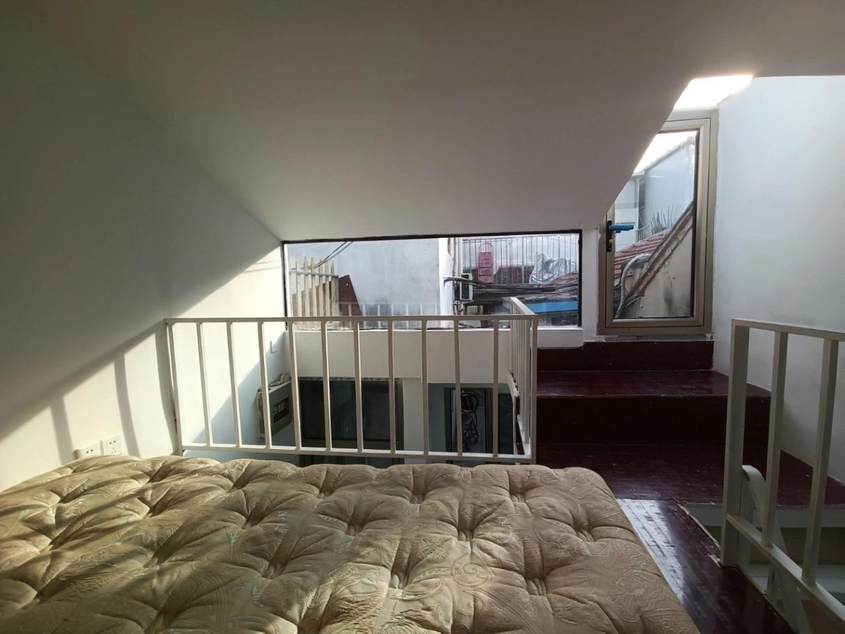 Nanluoguxiang, No. 17 Xiaohuihu Alley, loft,  Fully-Furnished