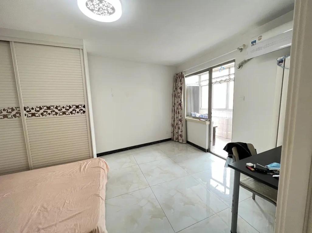 Sanlitun, Heitaoyuan Beili,  High-rise,  Fully-Furnished