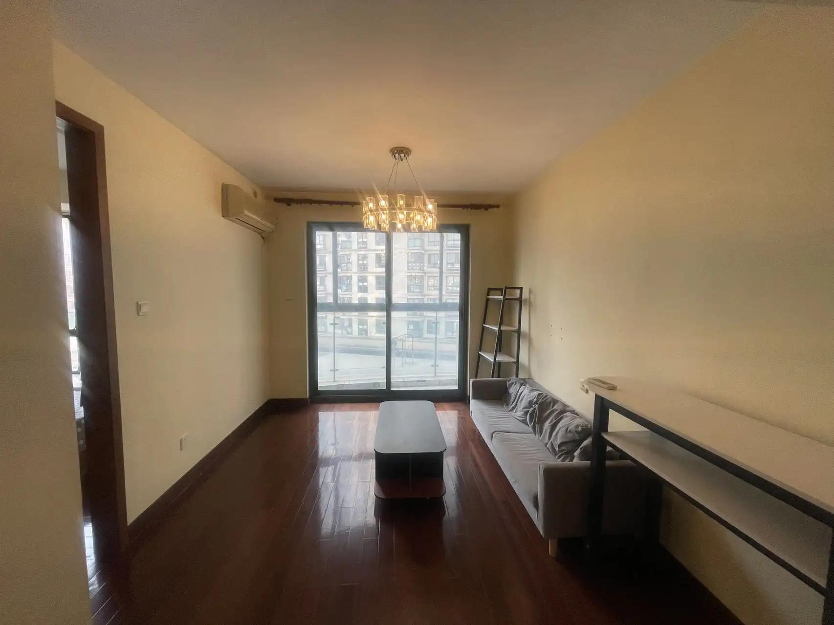 Loushanguan Road, Spring Garden, 1bd, Wooden Floor
