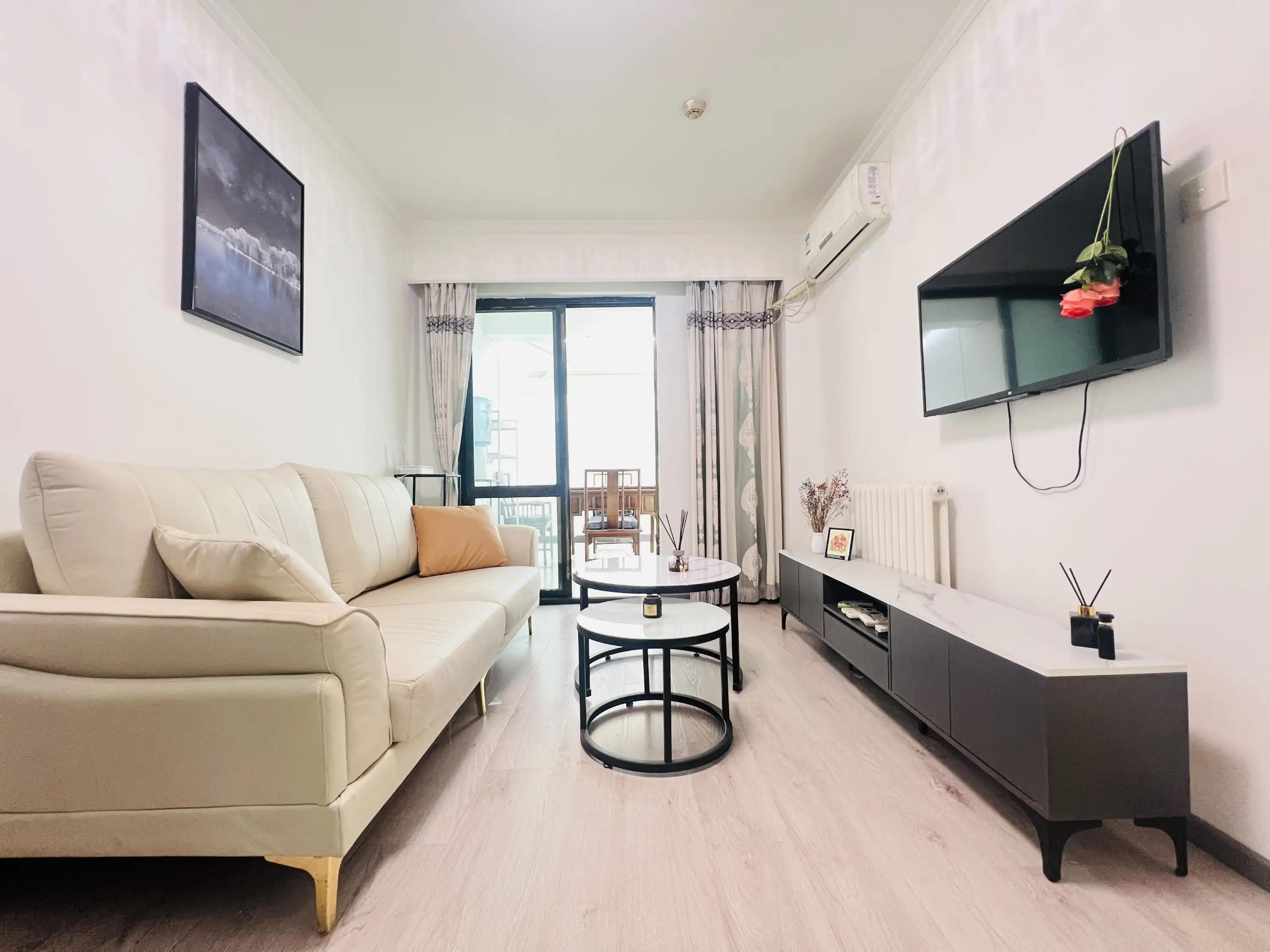 Chaoyang Park, Bihu Residence, 1bdr, Wooden Floor