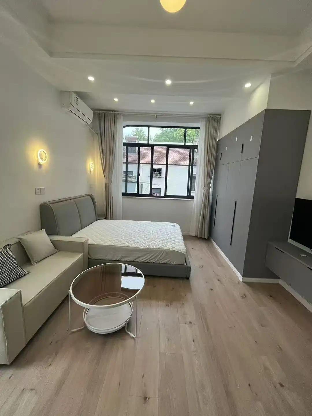 Nangjing West Road, 1bd, Independent Terrace