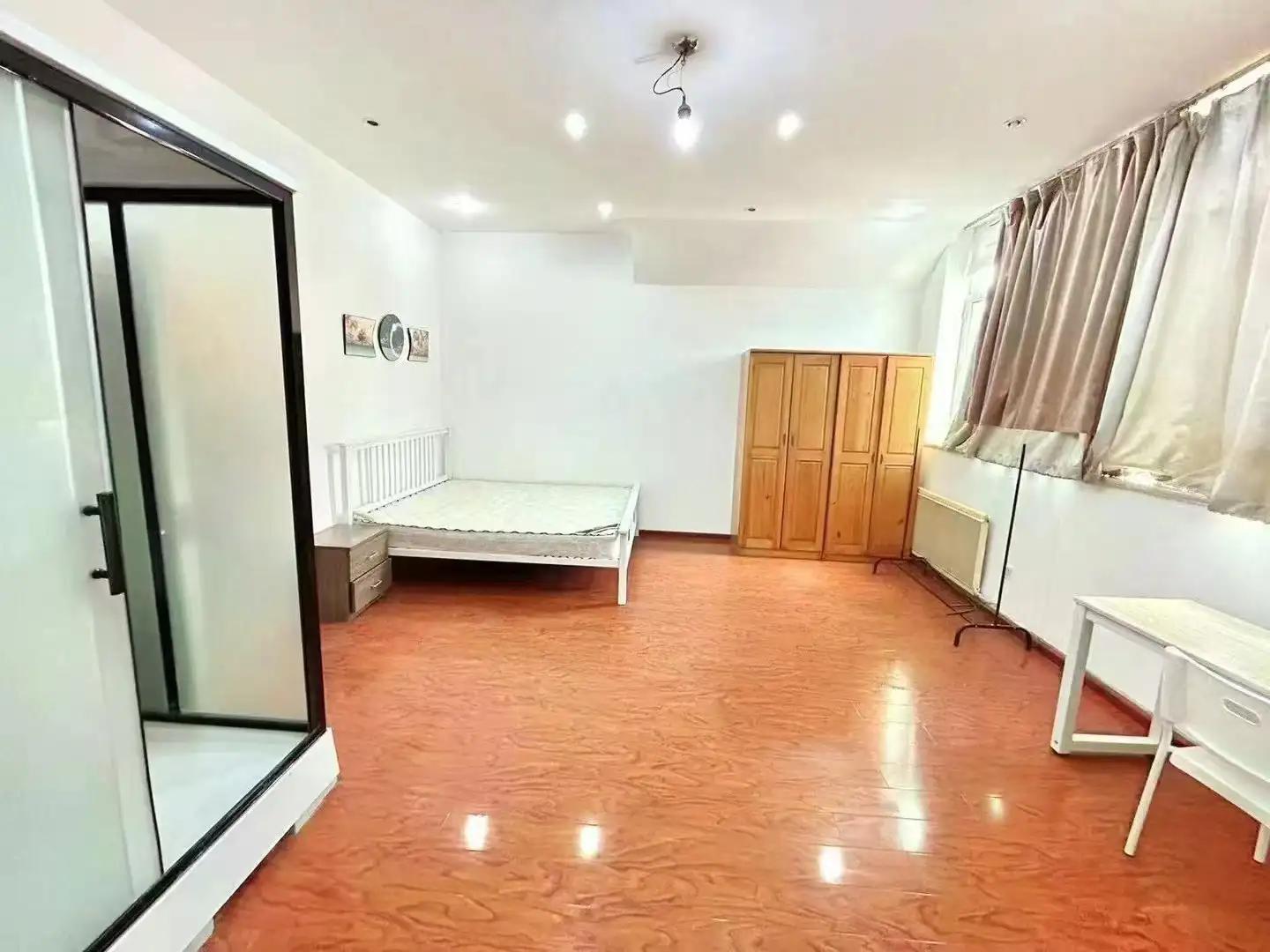 Wangjing, Xiyuan District 3, Master Bedroom, Well-decorated