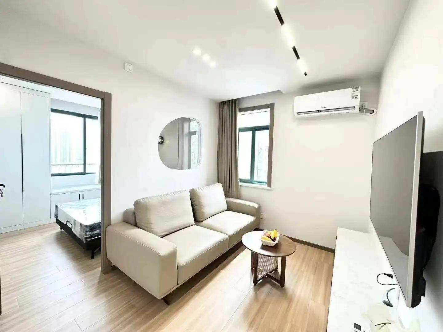 Lujiazui, Zhuyuan Community, 3bds, Well-decorated