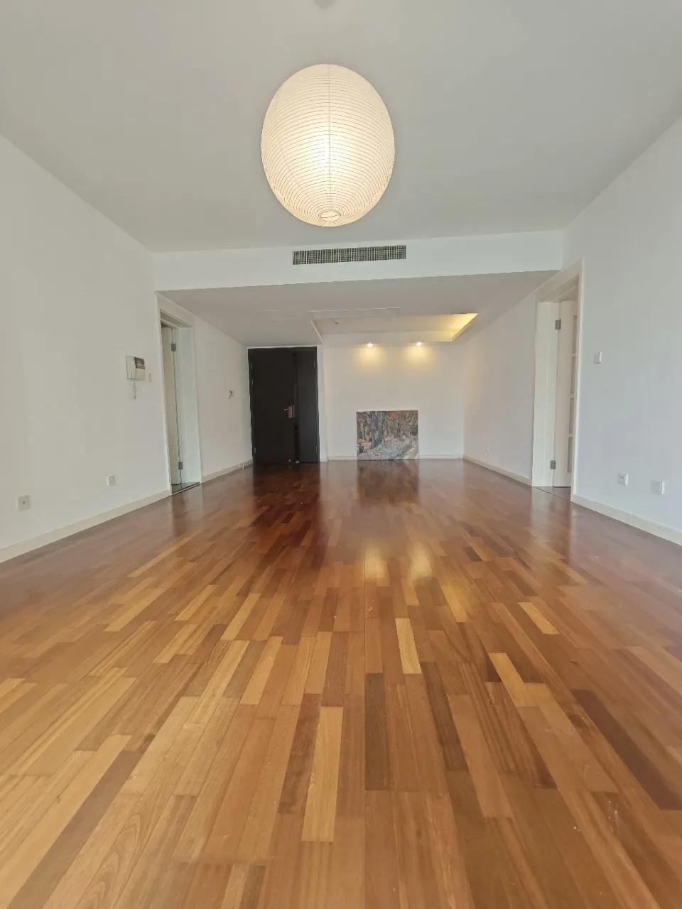 Chaoyangmen, New City International, 3bds, Spacious
