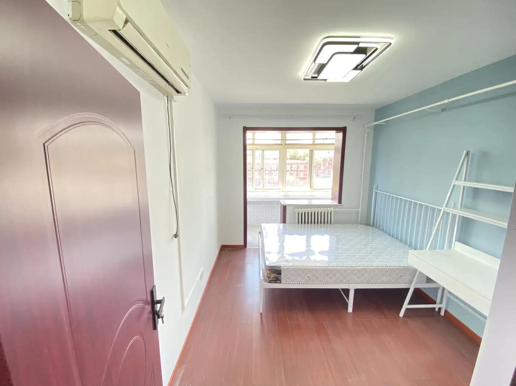 Shilipu, Balizhuang Nanli Community, 2bds, Wooden Floor