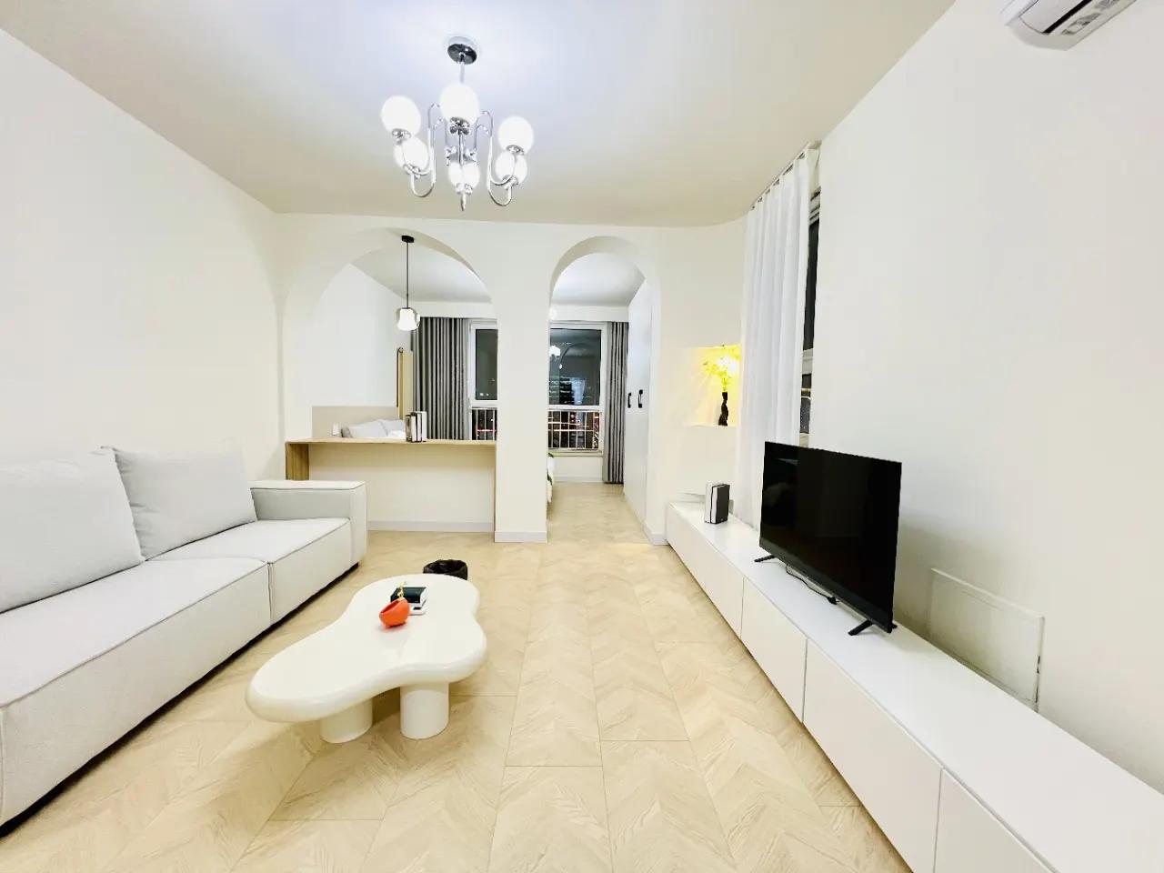 Jiulongshan, Fengdu Berlin, 1bd, Well-decorated