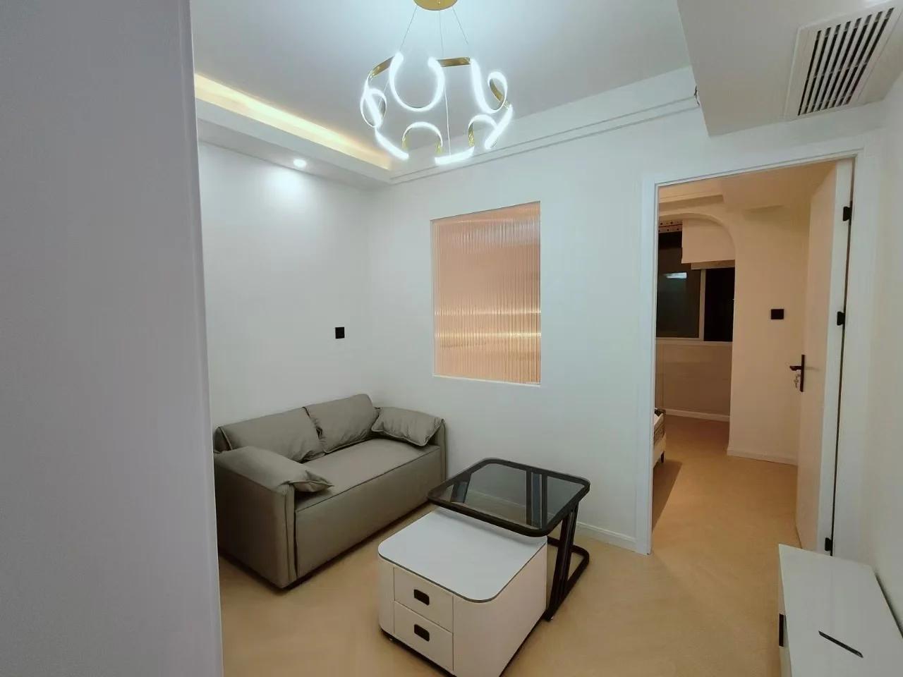 Shuicheng Road, Hongxia Community, 2bds, Well-decorated