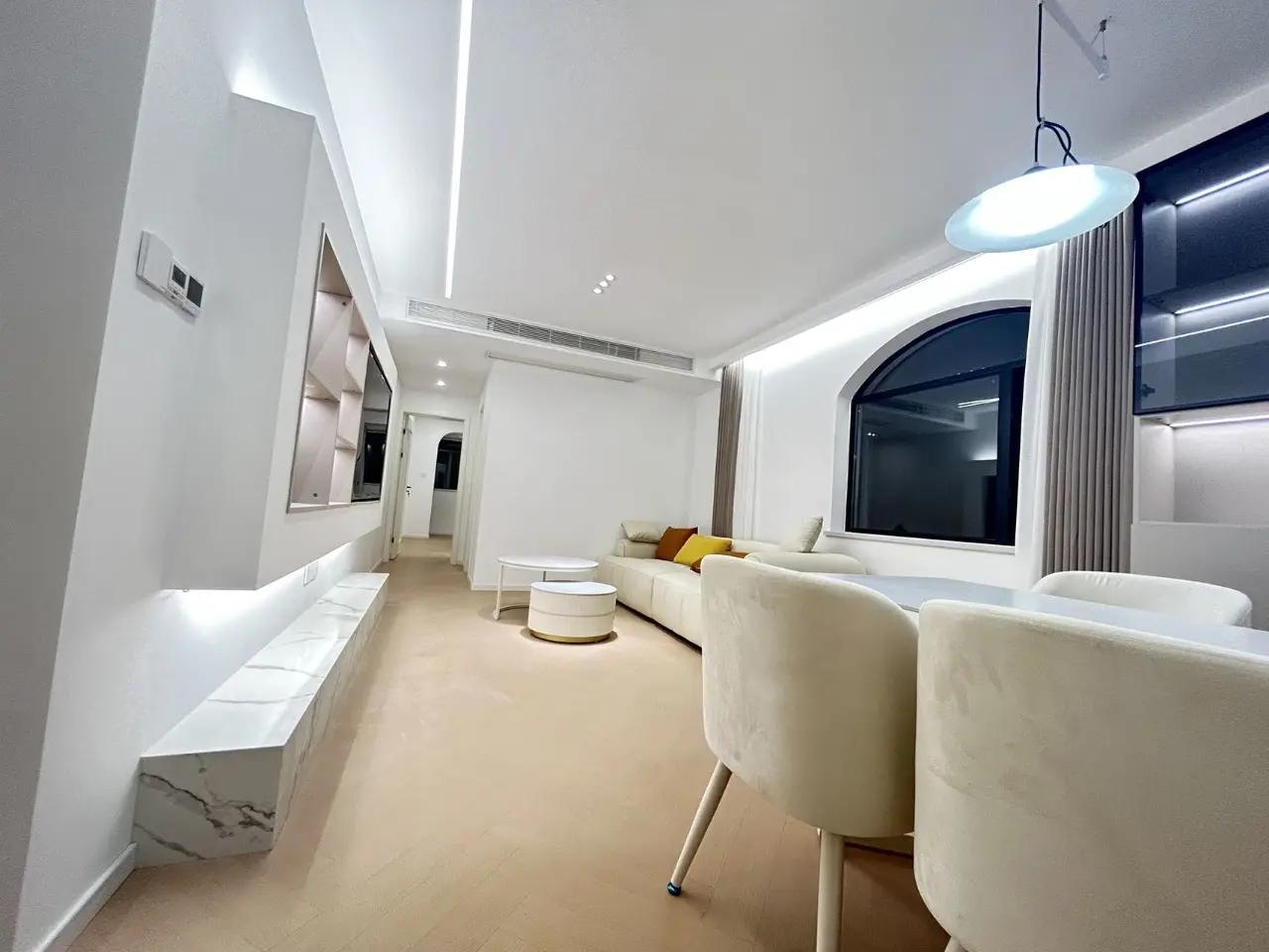 Jing'an Temple, Xinping Apartment, 2bds