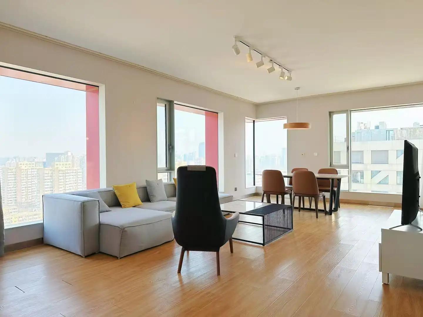 Zuojiazhuang, Modern MOMA, 3bds