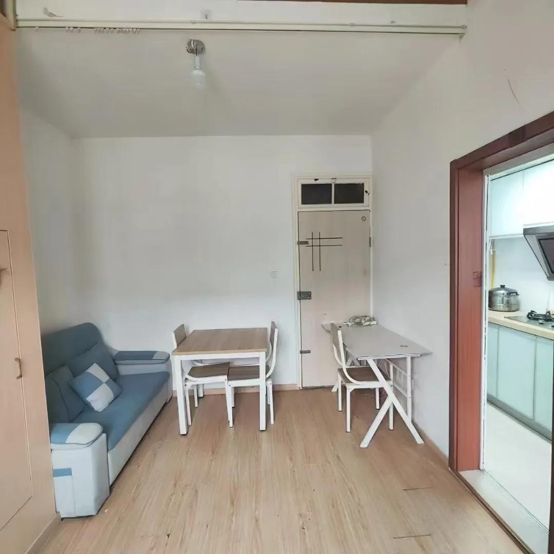 Loushanguan Road, Tianshan 4th Village, 1bd