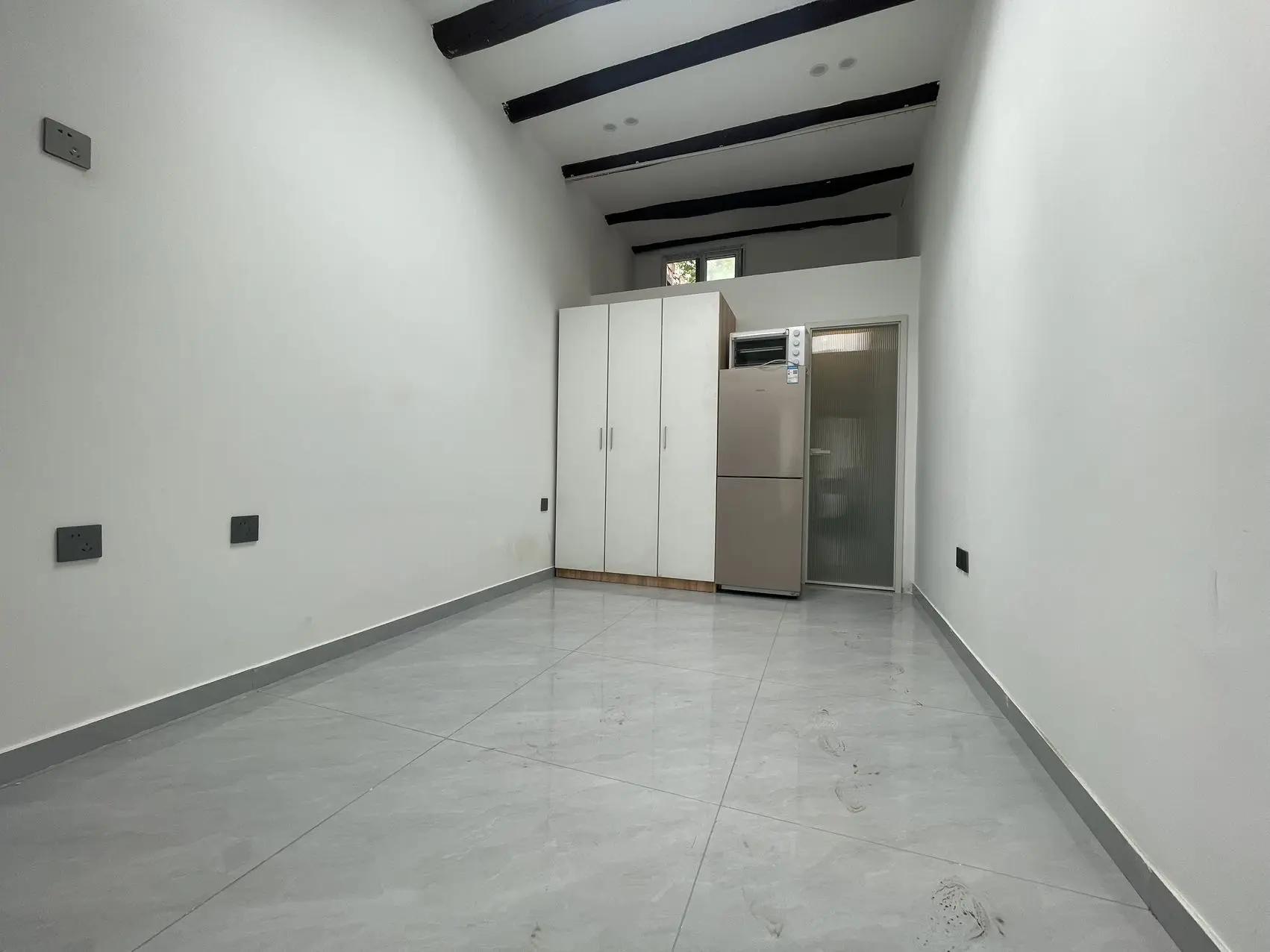Gulou Street, No.10 Zhaofu Hutong, 1bd