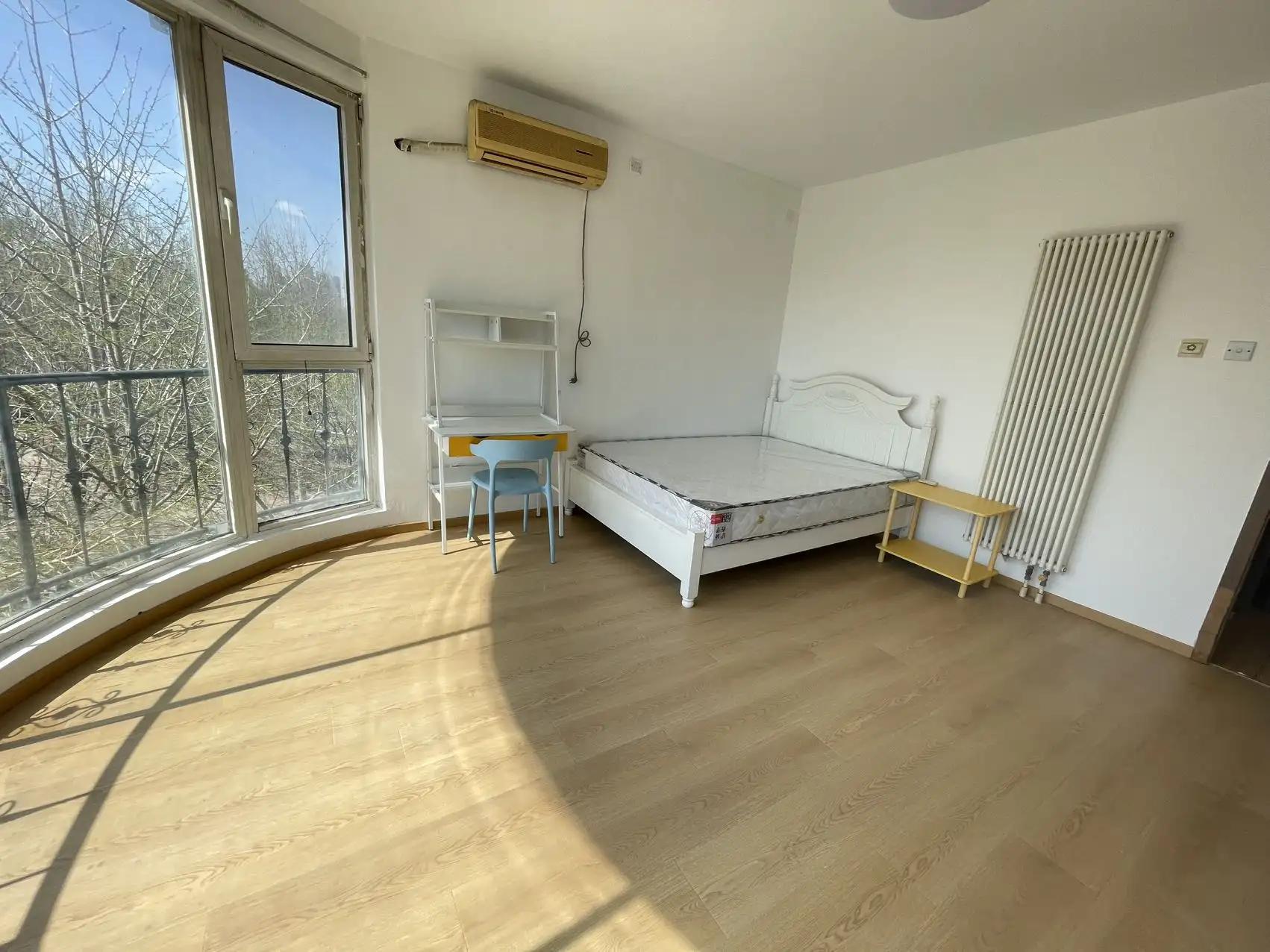 Futong, Lujia Garden, Share house
