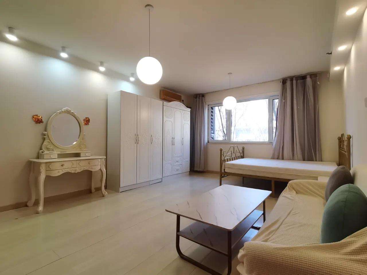 Guangqumen, Free Season, 1bd