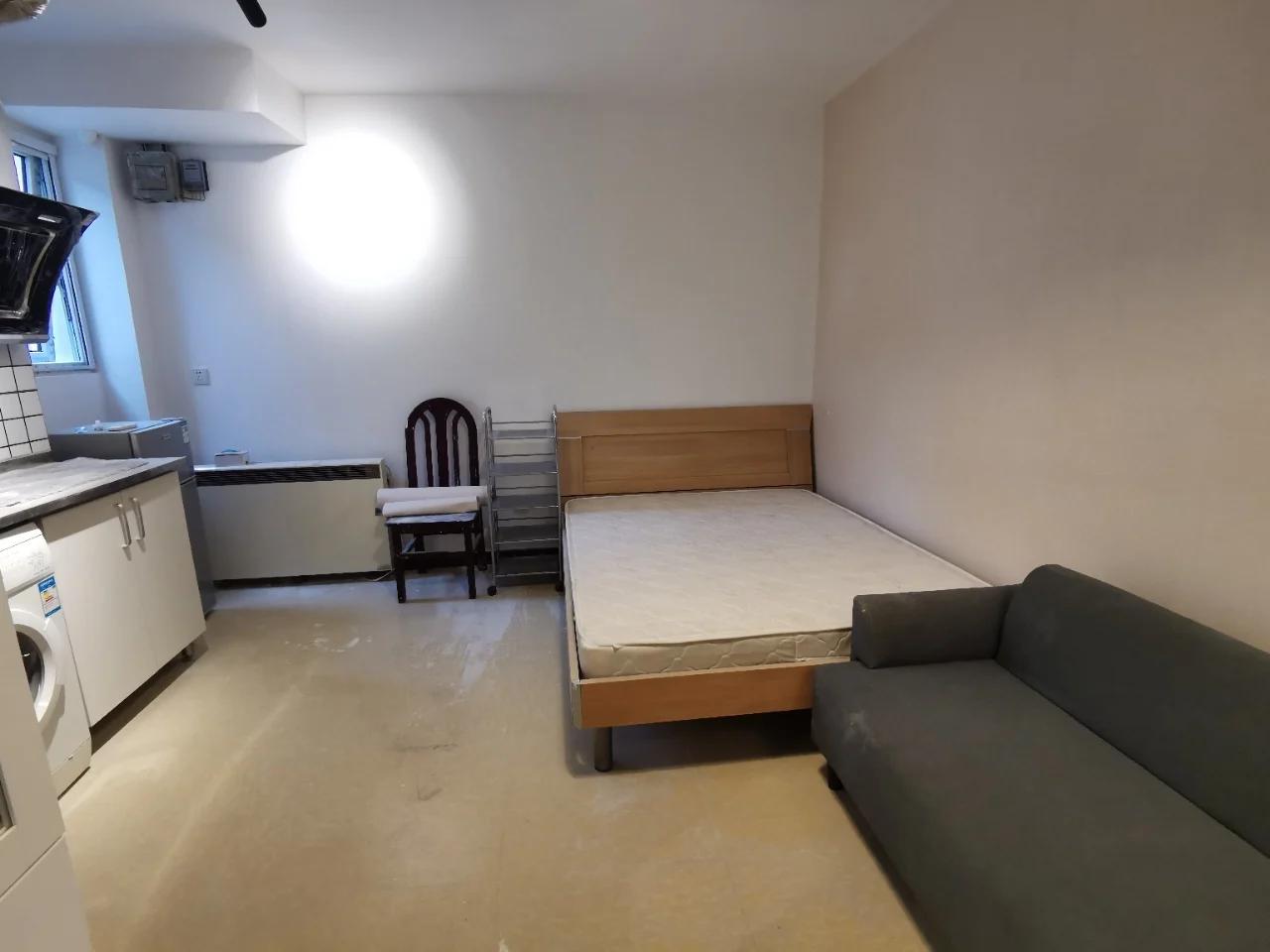 Zhangzizhonglu, Fuxue Hutong, 1bd