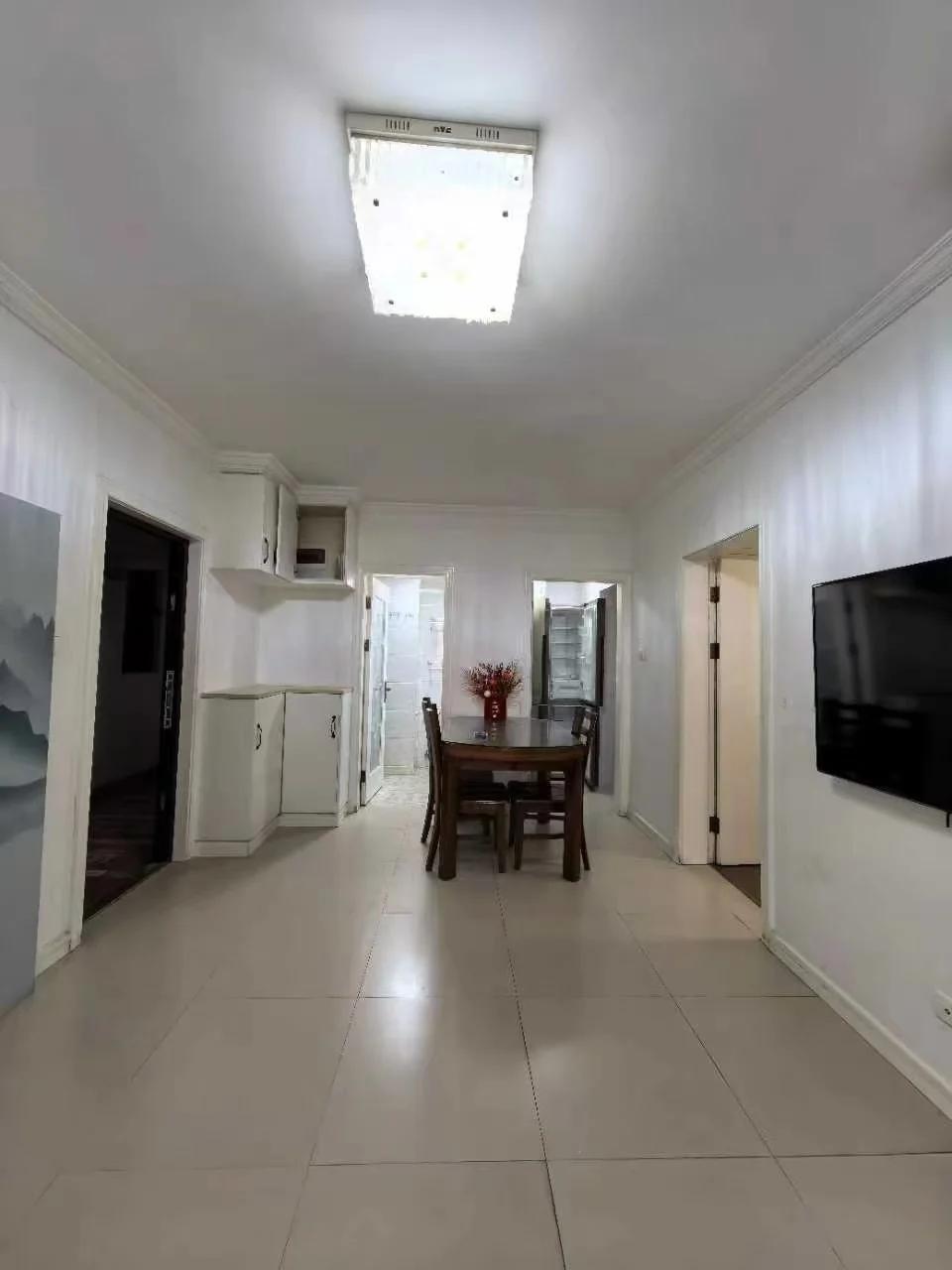Yan'an West Road, Xinlian Building, 3bds