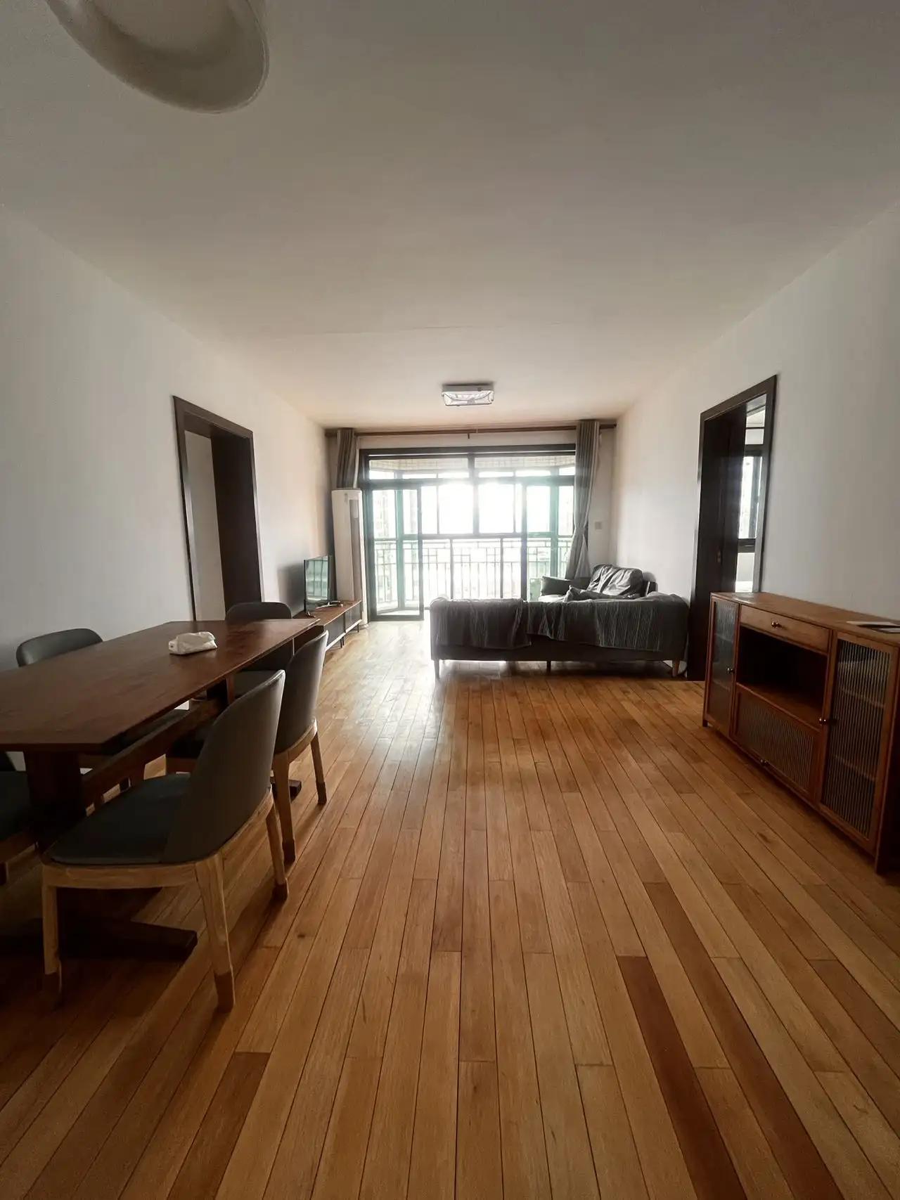 Shaanxi South Road, Xiafei Court, 3bds