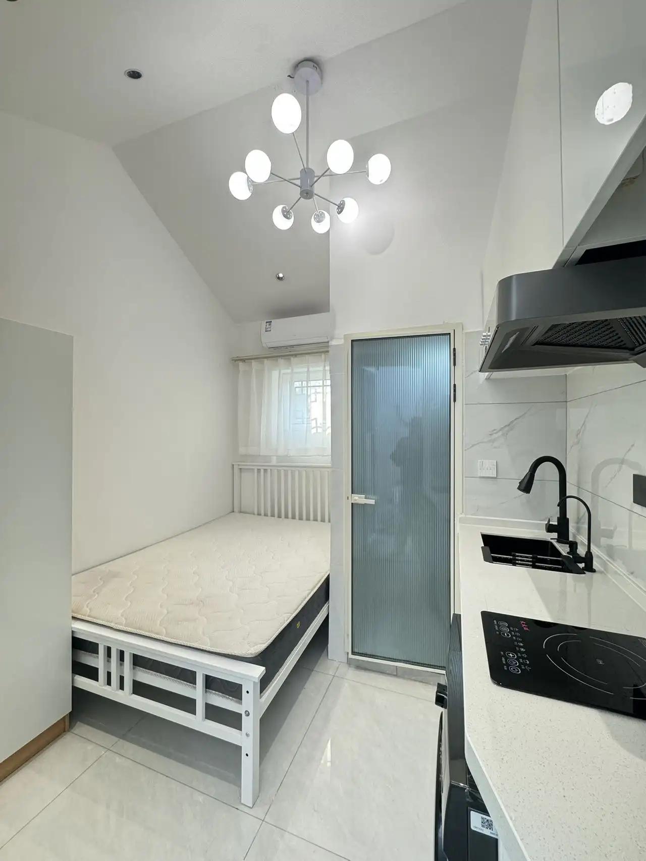 Nanluoguxiang, Houju Dayuan, 1bd