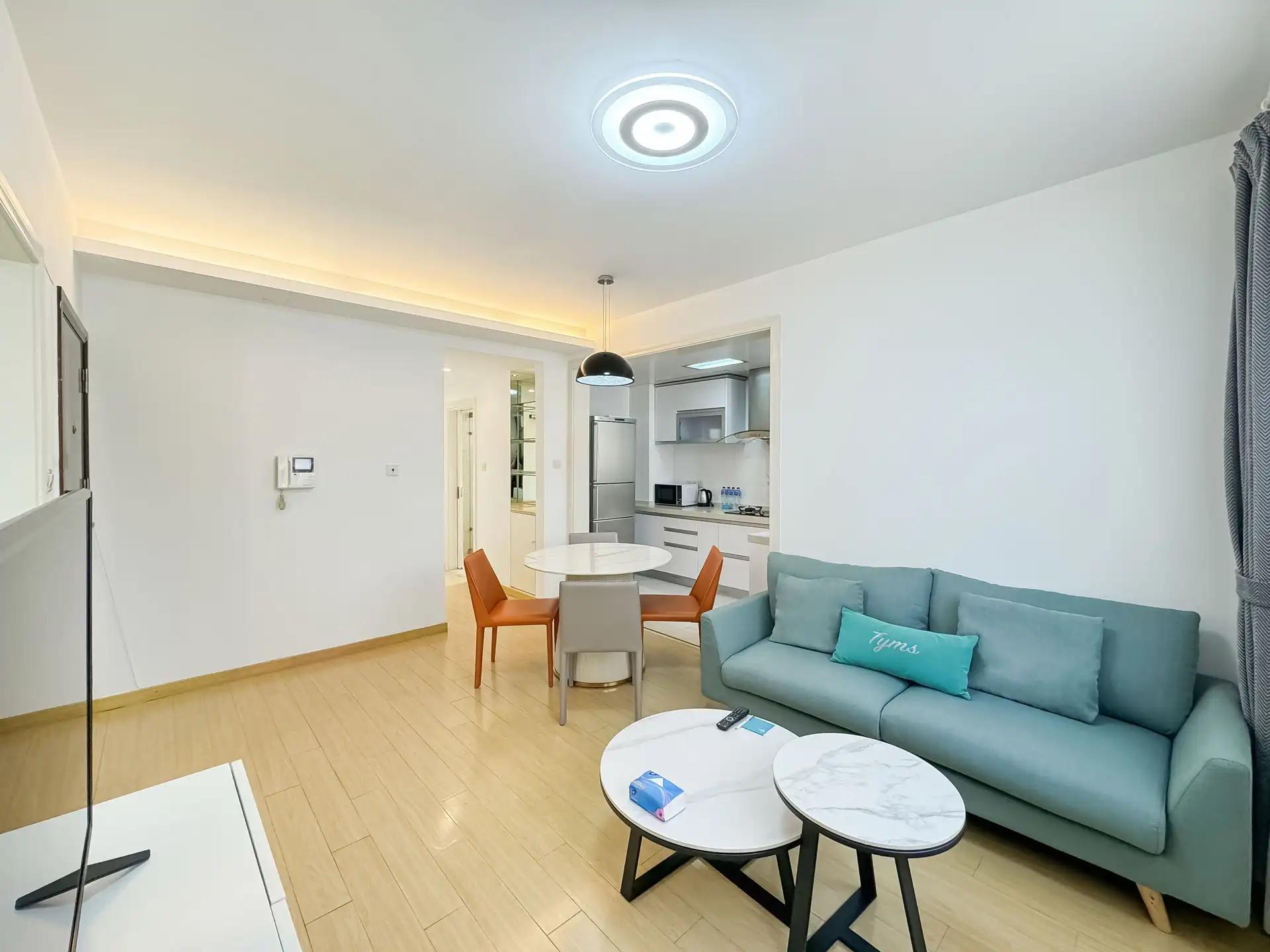 Weininglu, Tianshan Huating, 2bds