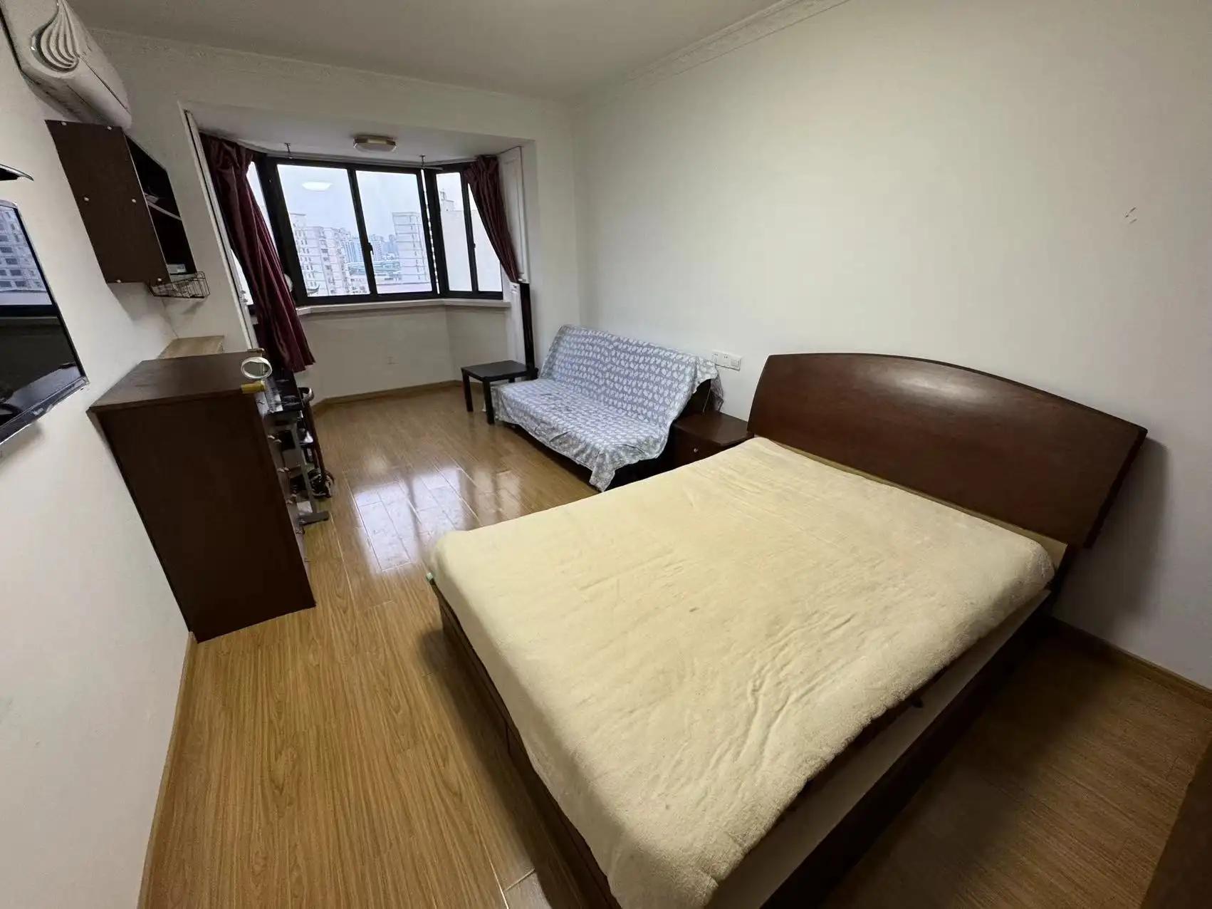 Zhongshan Park, Corning Apartment high floor, 1bd