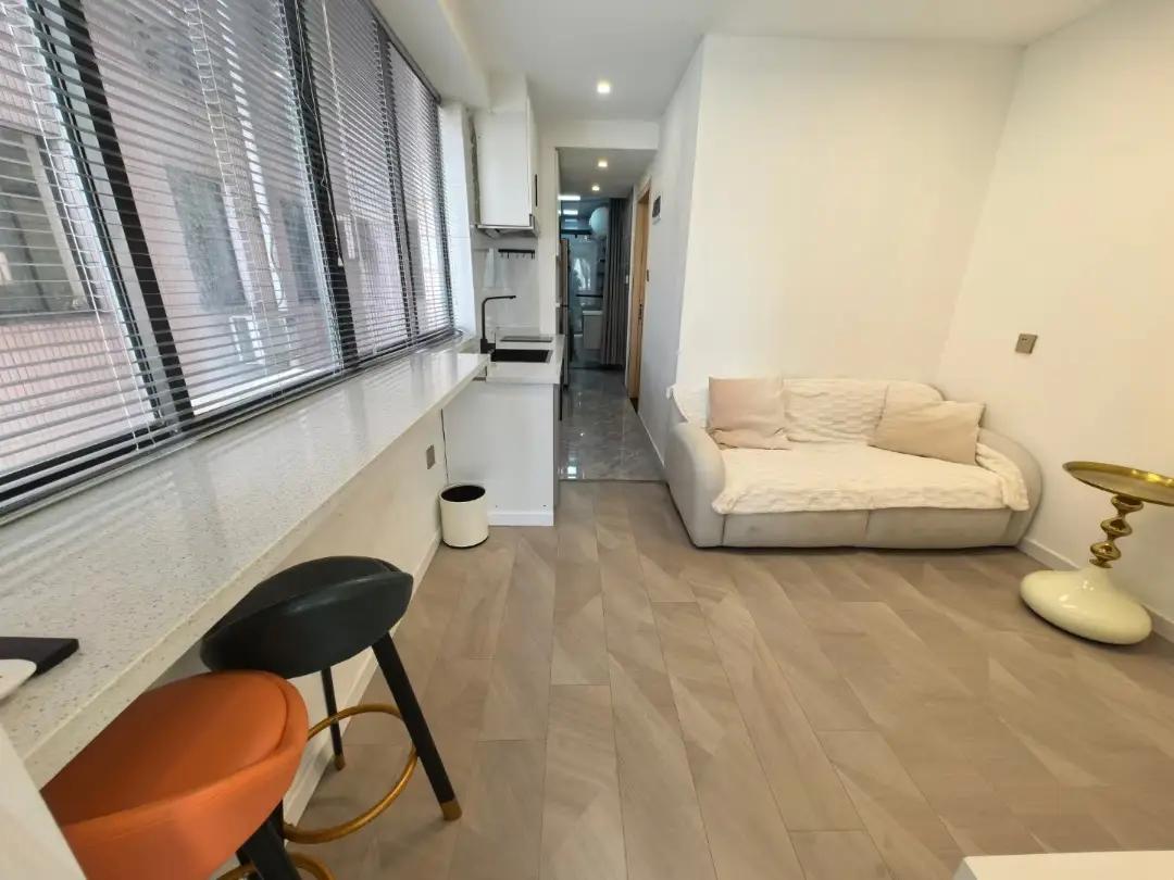 Nanjing West Road, Zhen'an Plaza, 1bd
