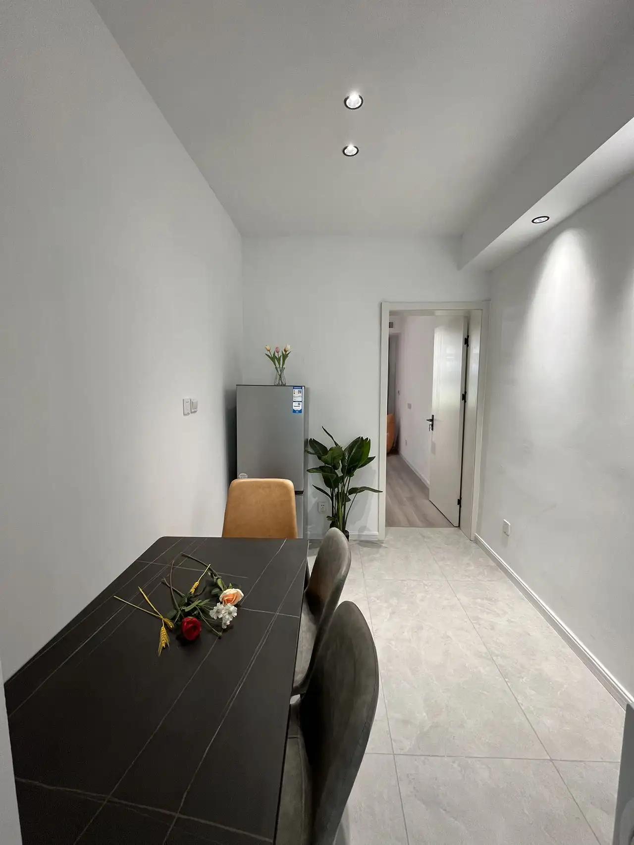 Jing'an Temple, Xiangyang North Road Lane 6, 1bd