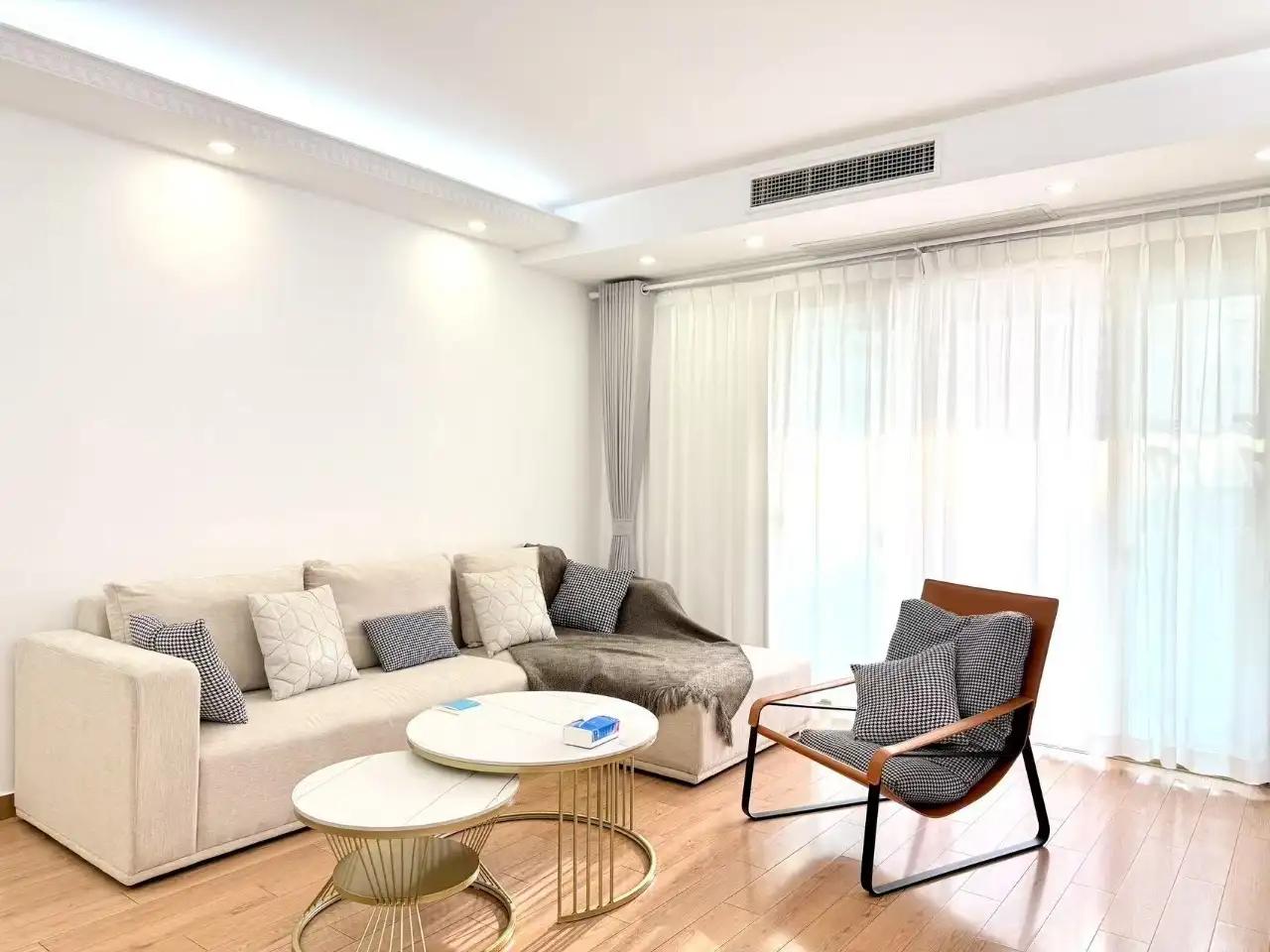 Yili Road, Royal Garden Building 6, 3bds